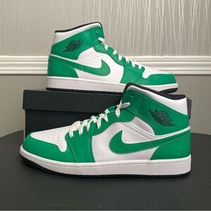Air Jordan 1 Mid Lucky Green